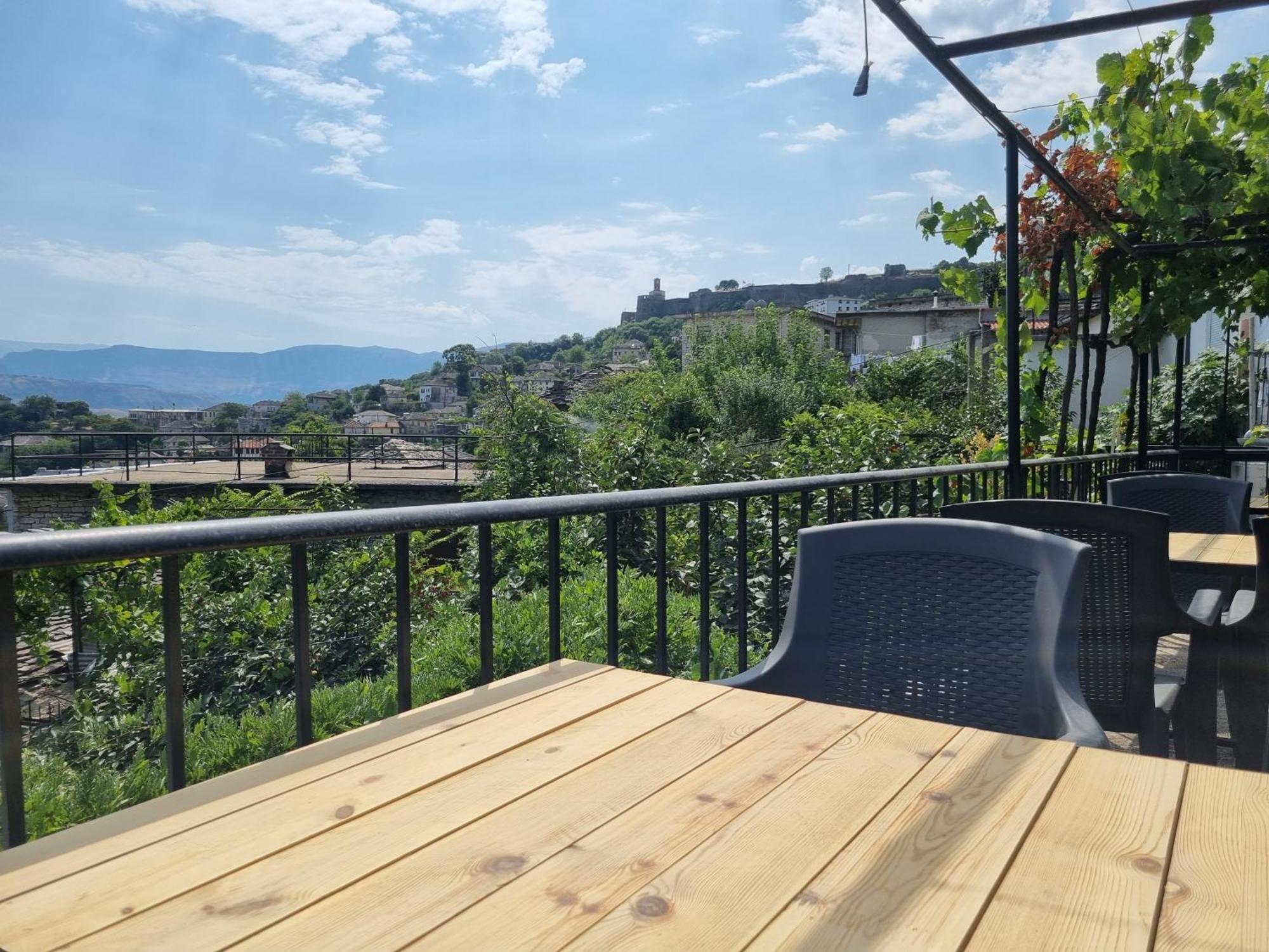 Bed and Breakfast Tony'S Terrace Gjirokastër Exteriér fotografie